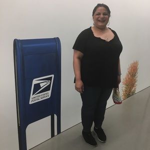 Meet your Posher, Mona